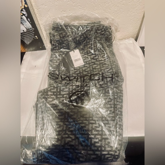 JEAN BY SWITCH REMARKABLE. DENIM GRAY & BLACK WASH FOR MEN NWT SIZE 34 SHORTS - Picture 1 of 7